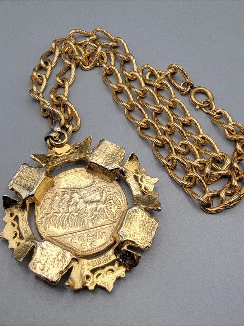 NAPIER Rare Double-Sided Gold Coin Medallion Pendant Necklace - Picture 5 of 6